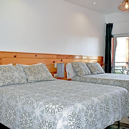 Vides Del Rio Suites Вале де Гуадалупе Екстериор снимка